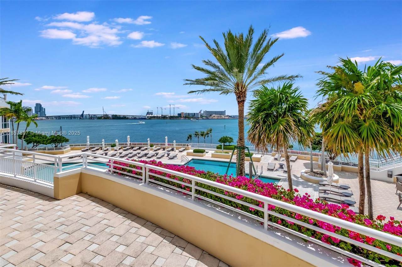 https://bt-photos.global.ssl.fastly.net/miami/1280_boomver_1_A11857897-2.jpg