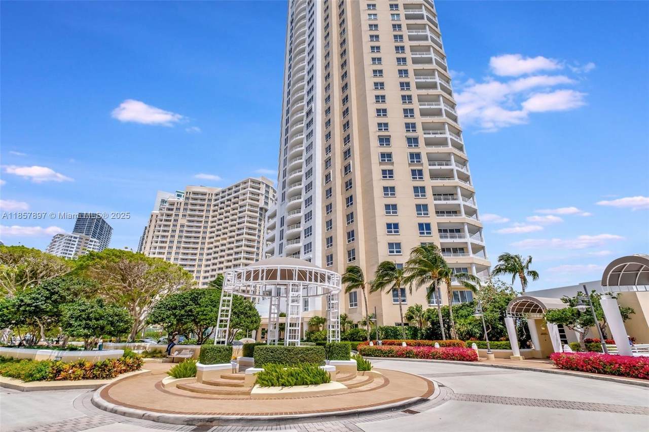 https://bt-photos.global.ssl.fastly.net/miami/1280_boomver_1_A11857897-2.jpg