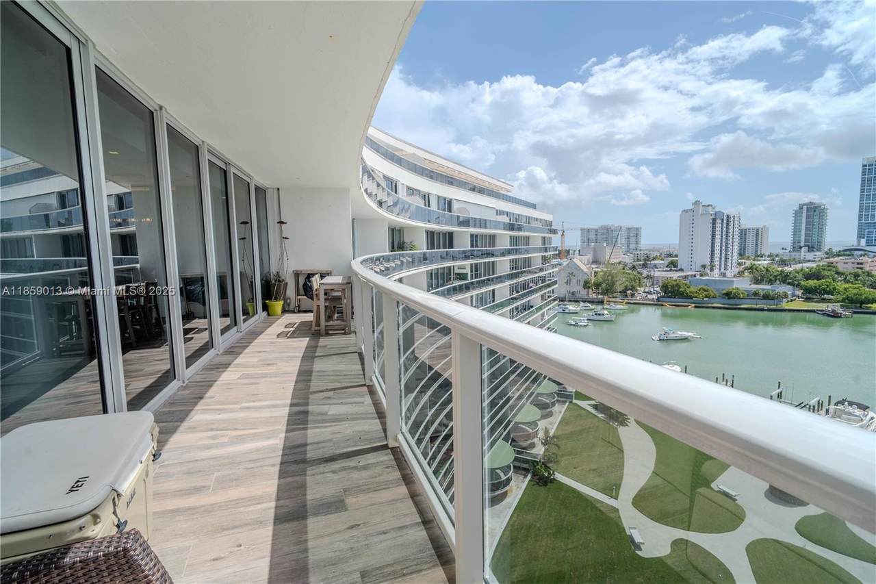 900 Bay Dr - Photo 1