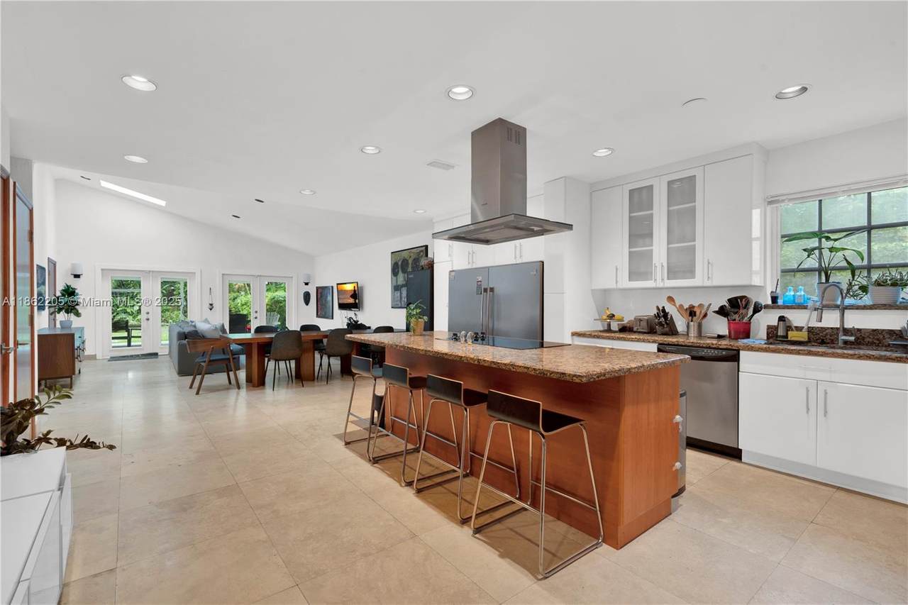 3730 Kumquat Ave - Photo 1