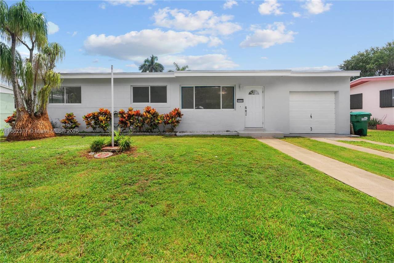 1770 9th St - Photo 1