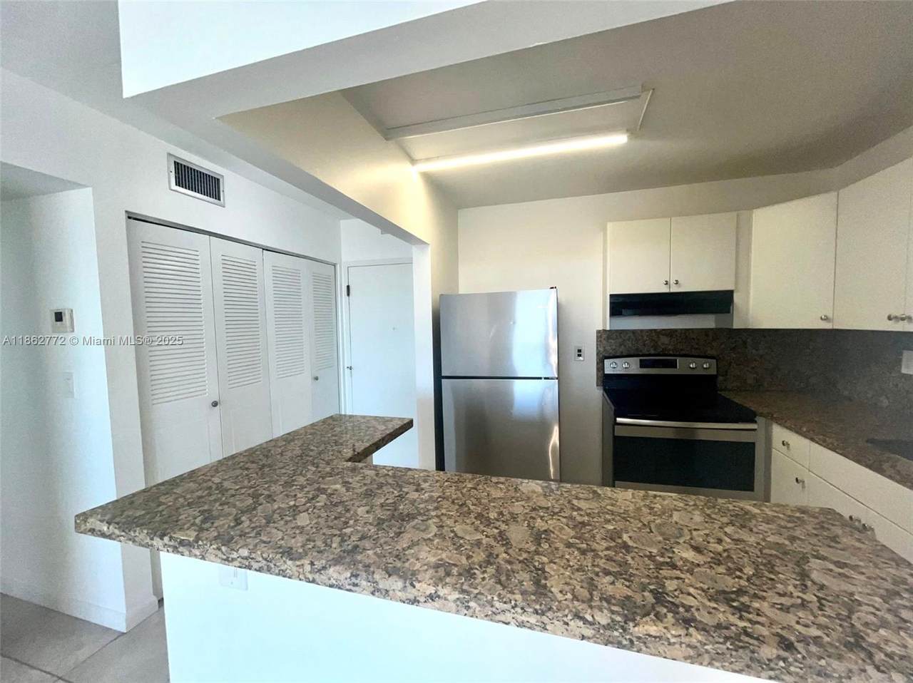 1465 123rd St - Photo 1