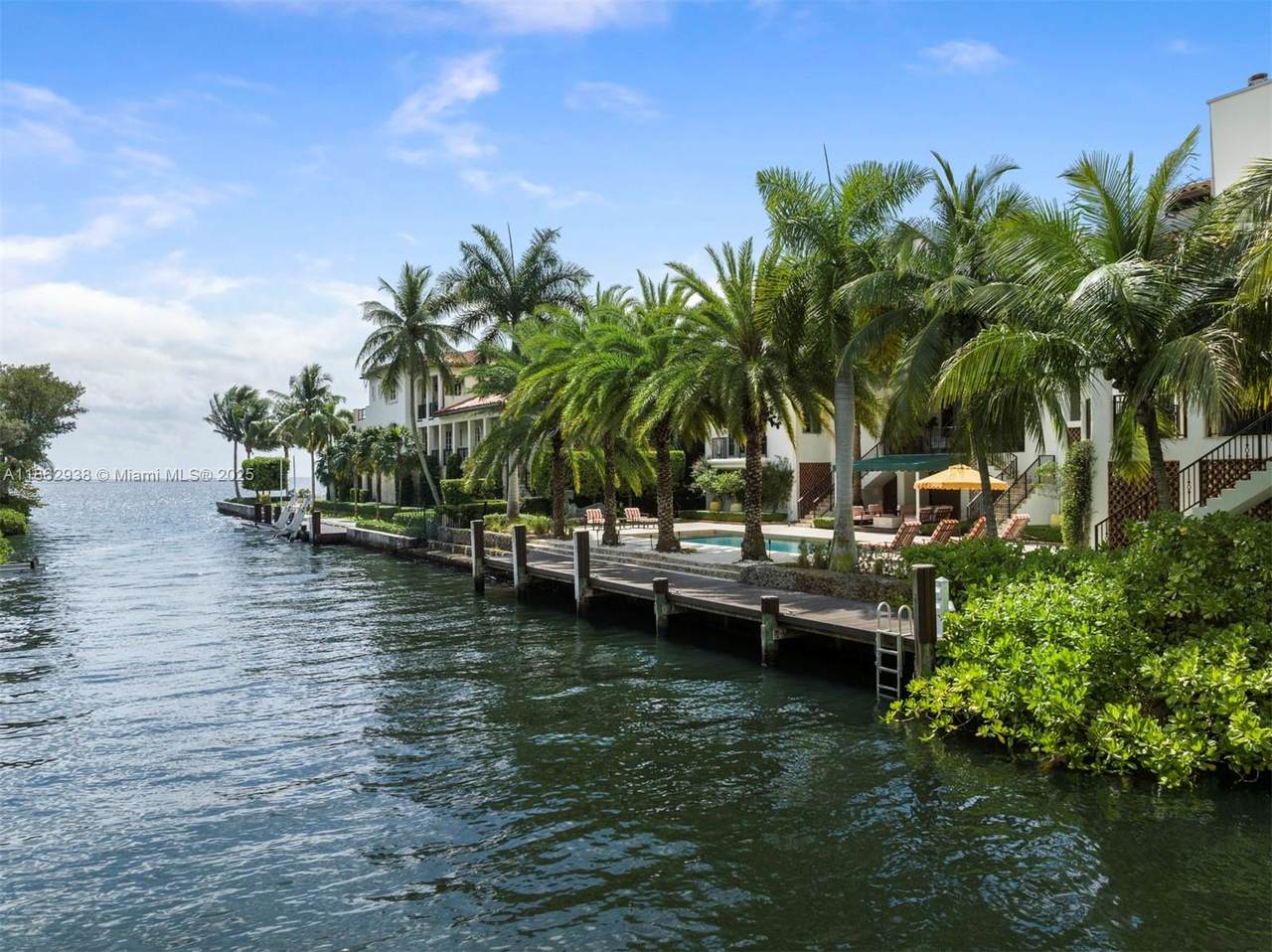 https://bt-photos.global.ssl.fastly.net/miami/1280_boomver_1_A11862938-2.jpg