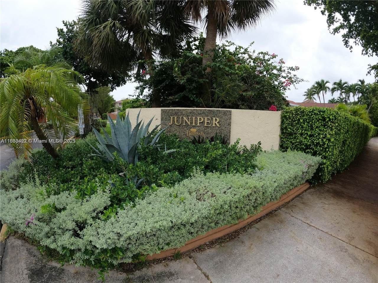 10511 147th Ct - Photo 1