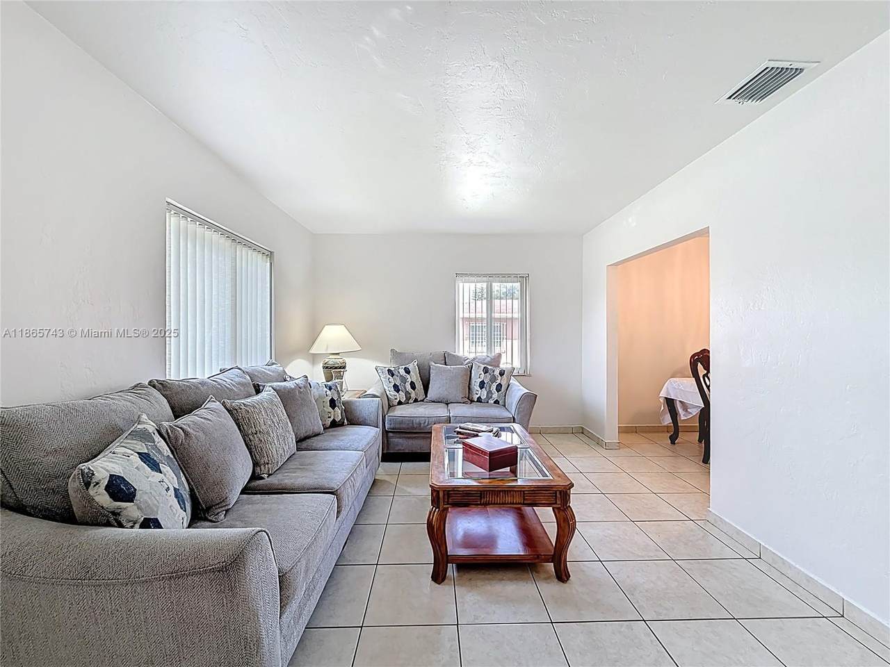 https://bt-photos.global.ssl.fastly.net/miami/1280_boomver_1_A11865743-2.jpg