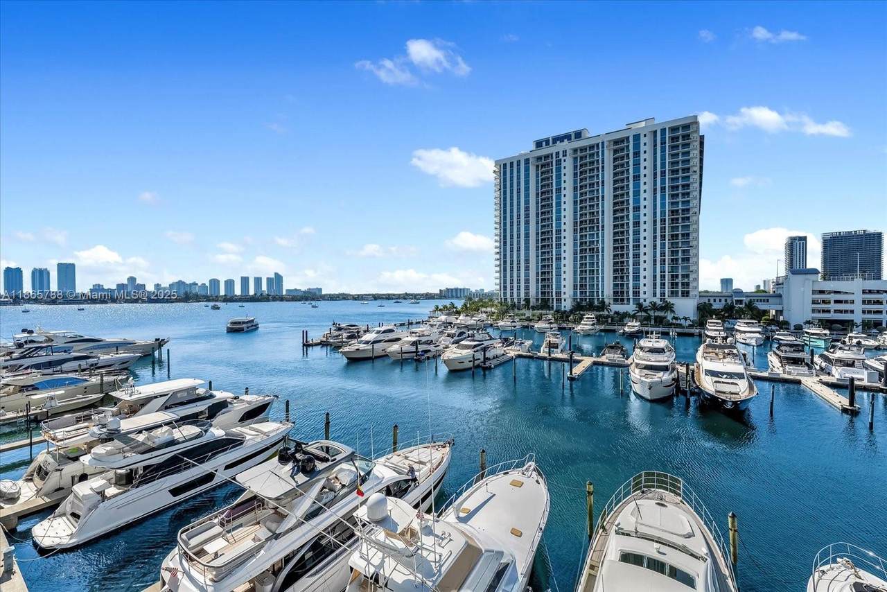 17301 Biscayne Blvd - Photo 1