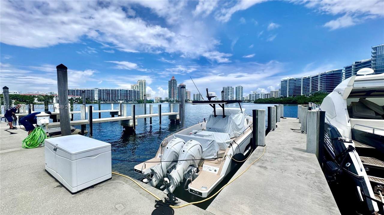 https://bt-photos.global.ssl.fastly.net/miami/1280_boomver_1_A11865873-2.jpg