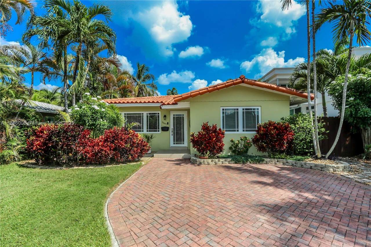 1247 Washington St - Photo 1