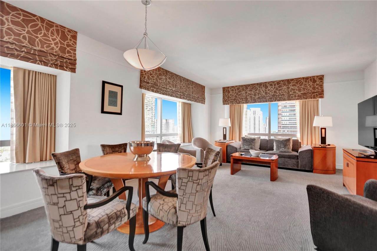 1435 Brickell Ave - Photo 1