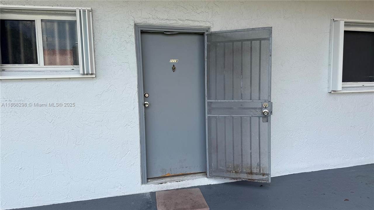 11307 200th St - Photo 1