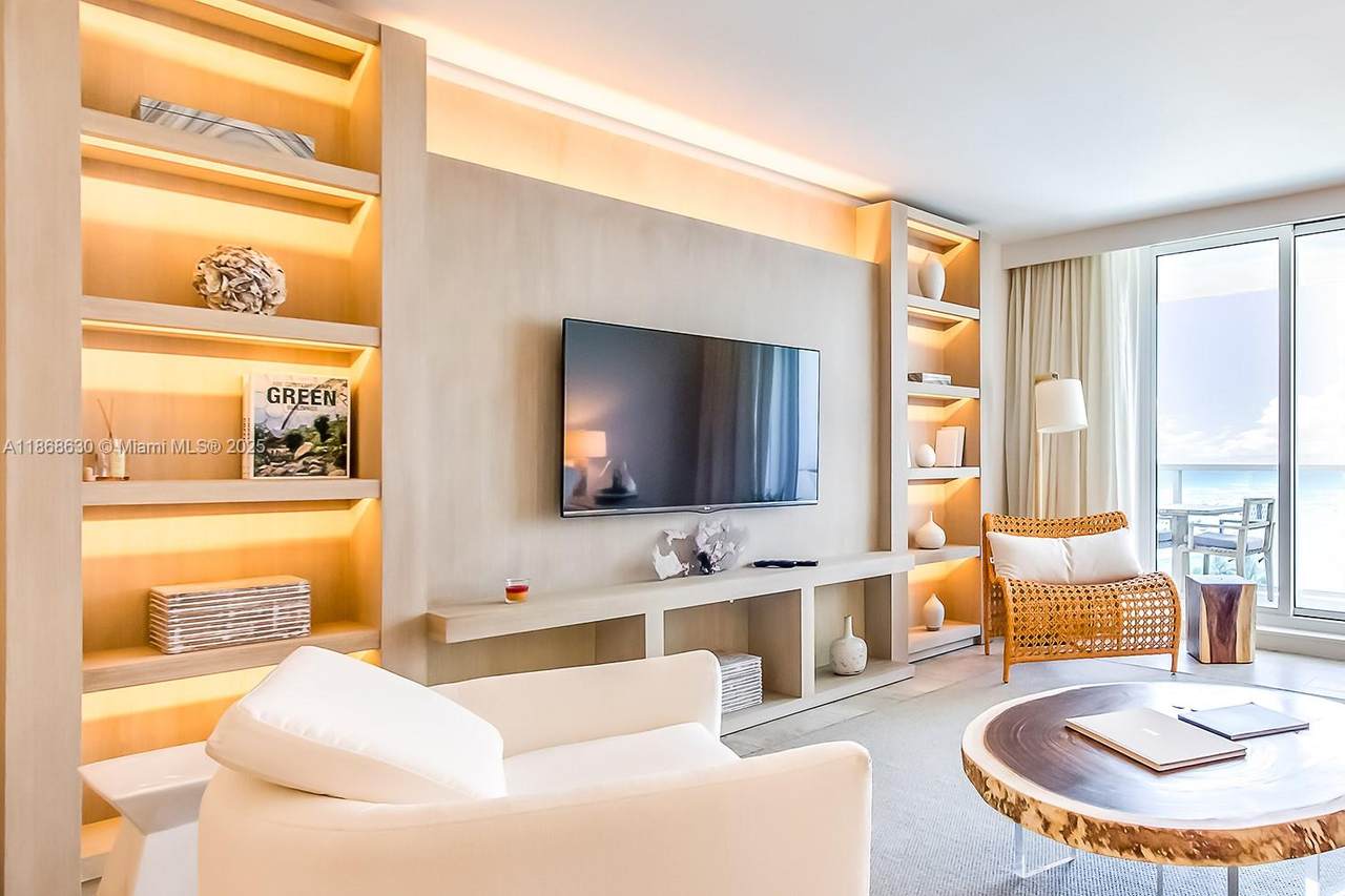 102 24th St - Photo 1