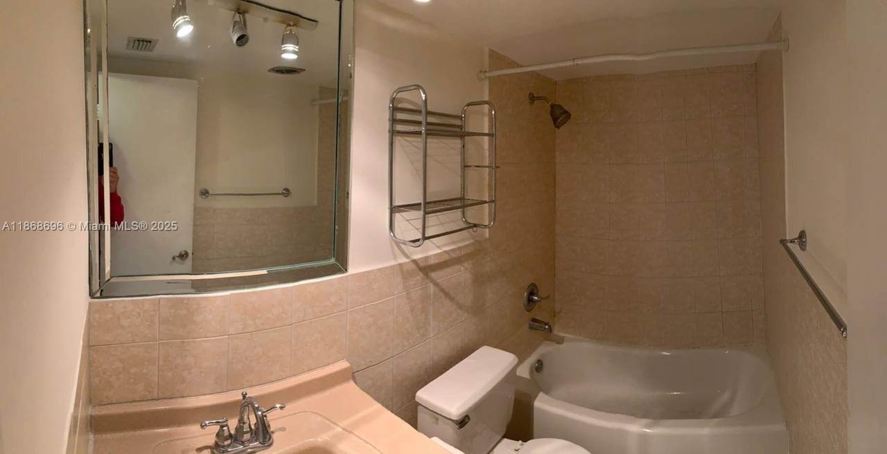 https://bt-photos.global.ssl.fastly.net/miami/1280_boomver_1_A11868696-2.jpg