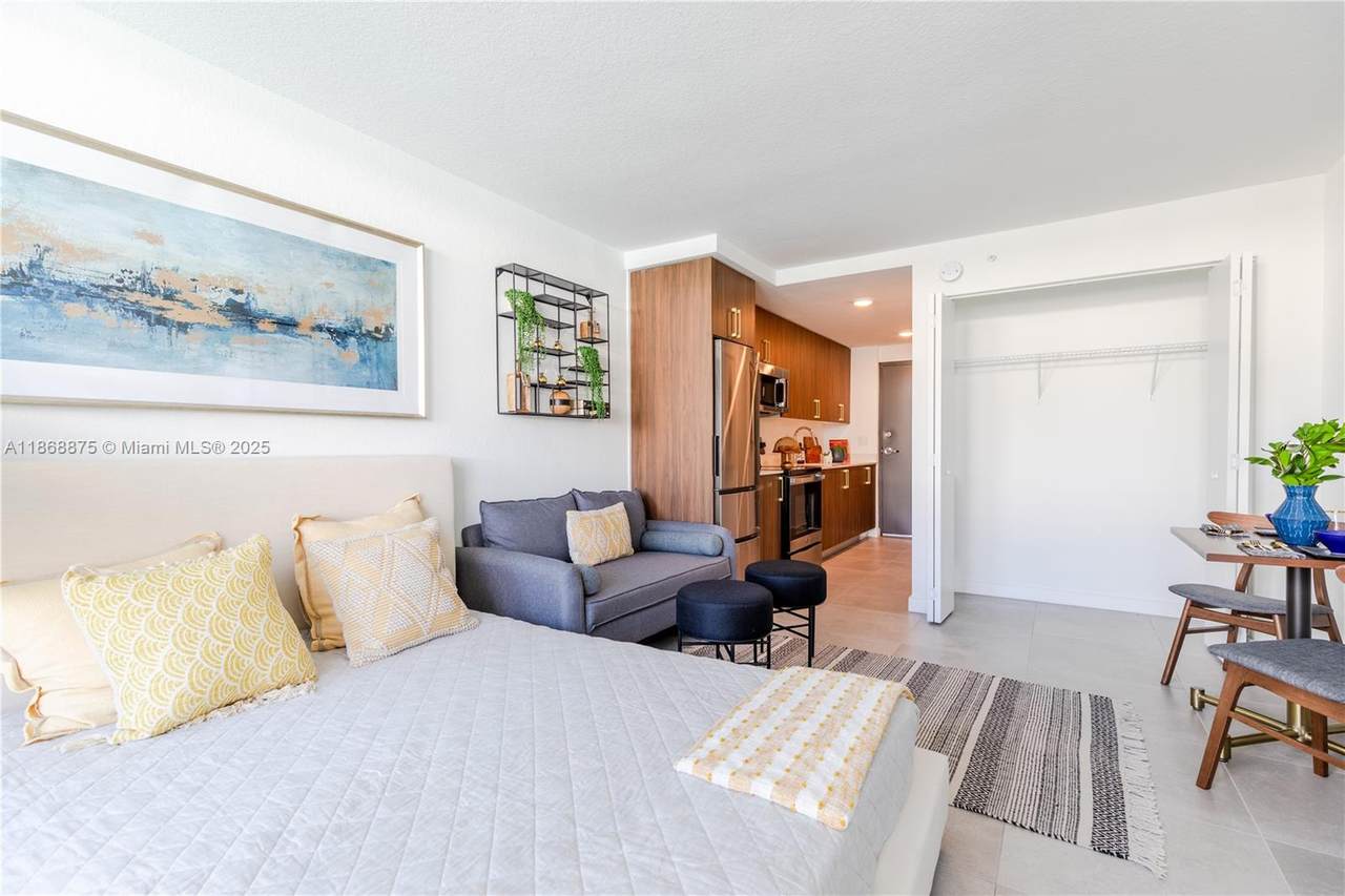 1950 49th St - Photo 1