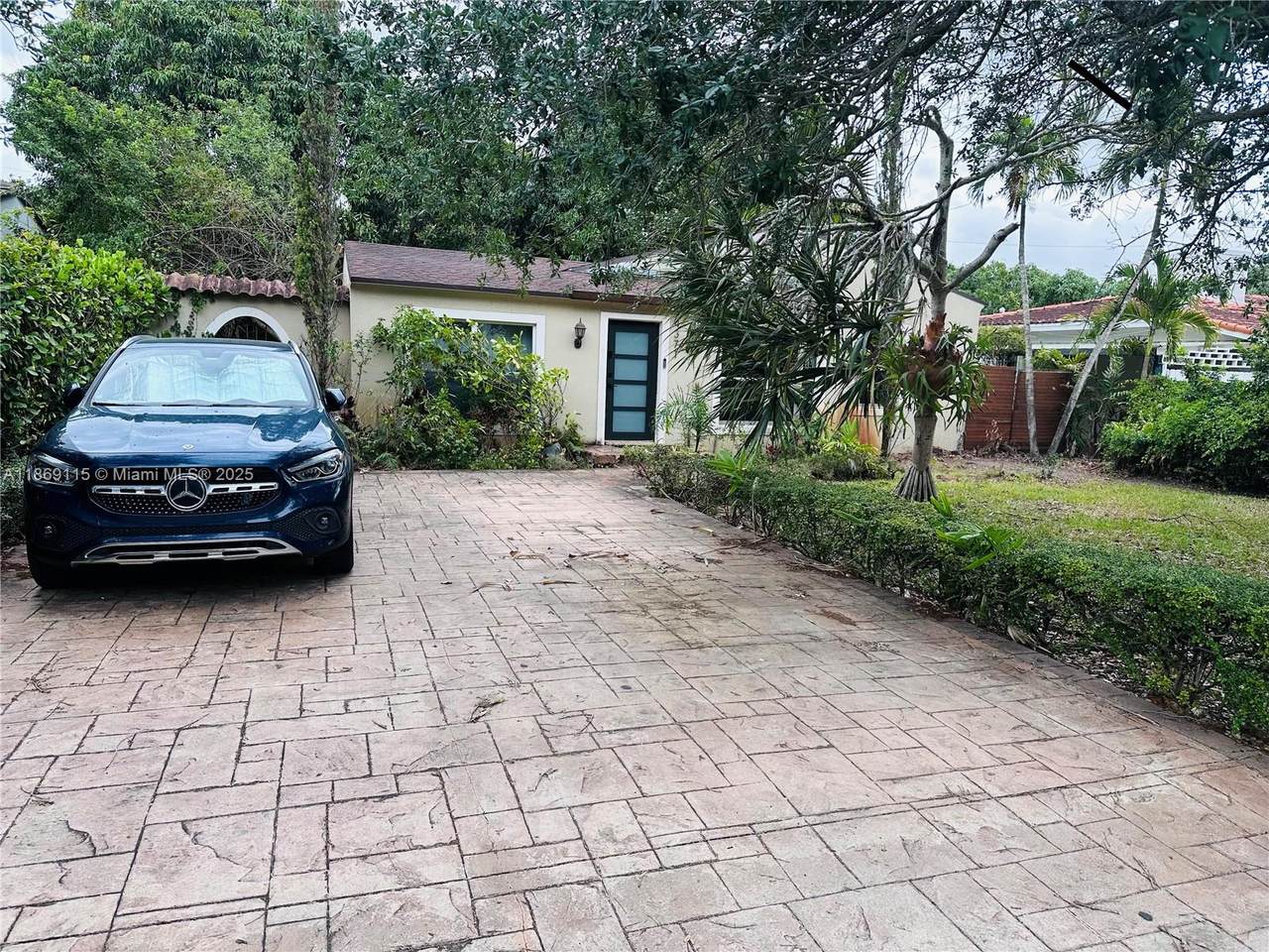 4371 14th St - Photo 1