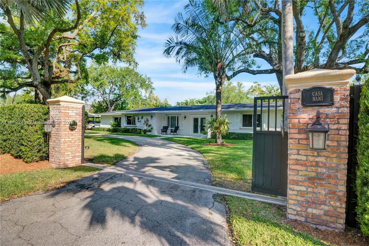 8741 97th Ter - Photo 1