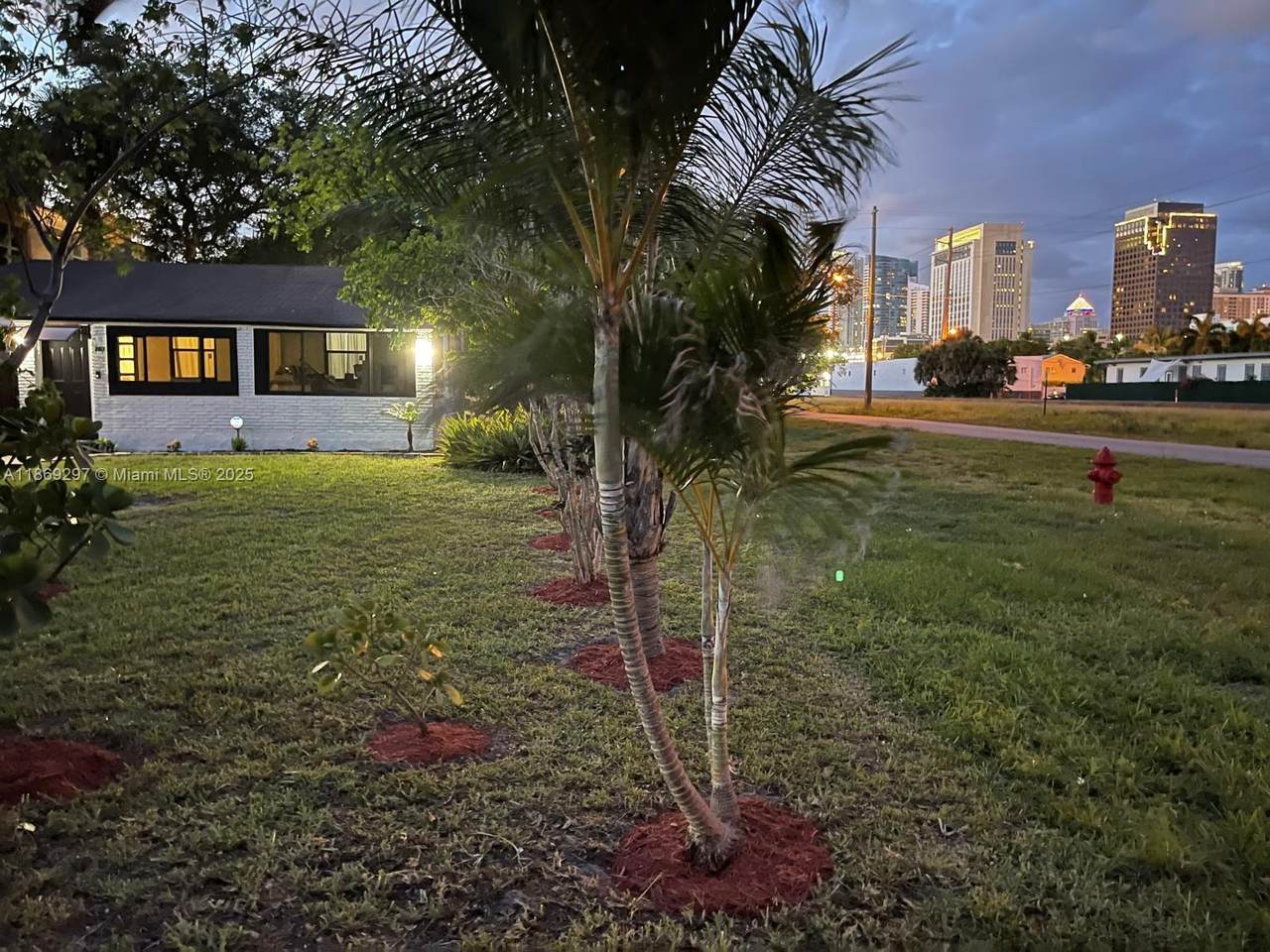 https://bt-photos.global.ssl.fastly.net/miami/1280_boomver_1_A11869297-2.jpg