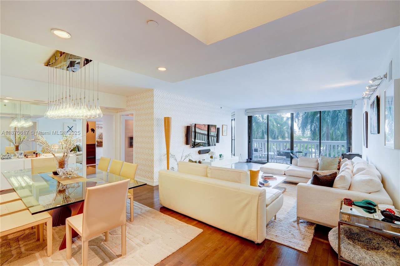 2000 Island Blvd - Photo 1