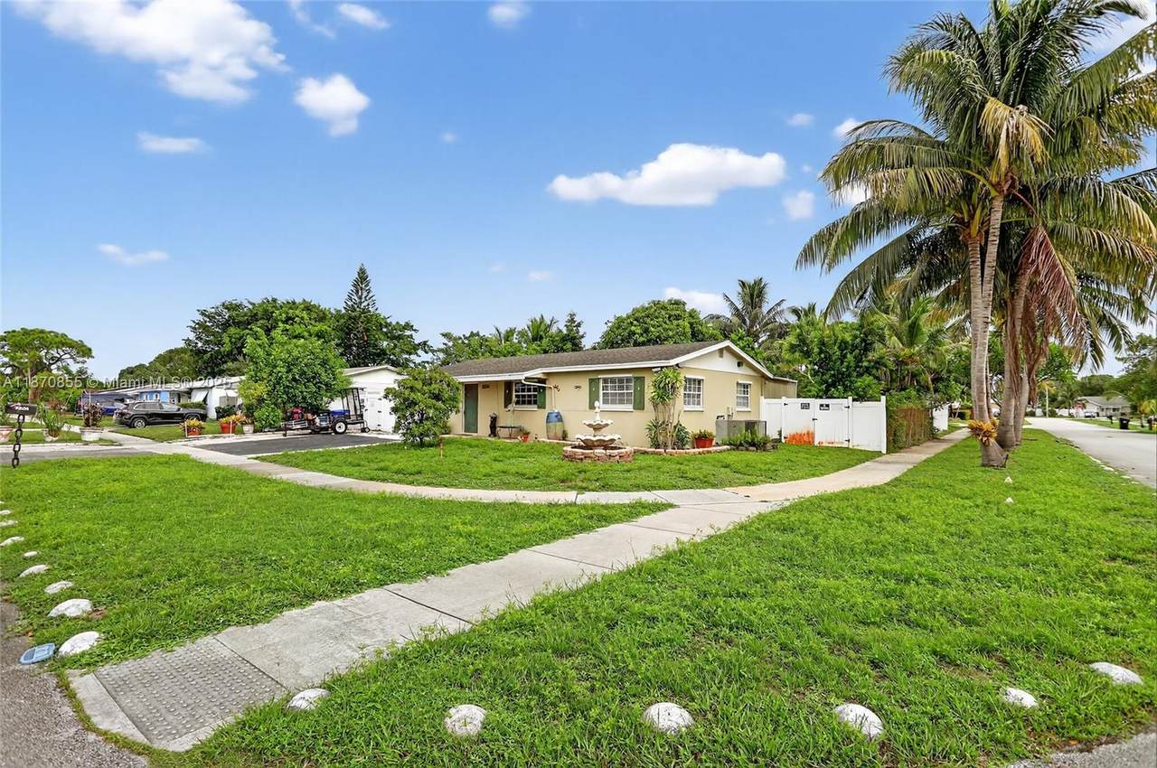 7201 4th Ct - Photo 1