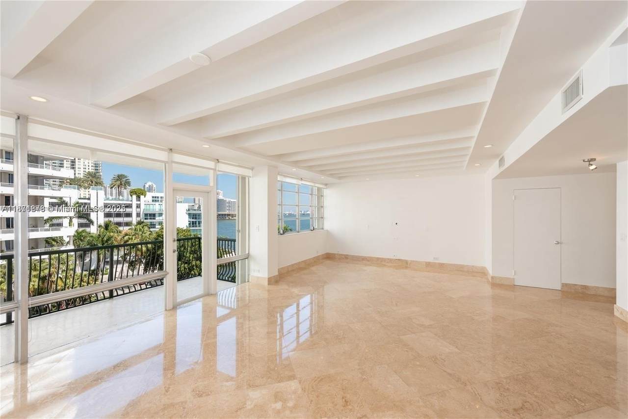 https://bt-photos.global.ssl.fastly.net/miami/1280_boomver_1_A11871873-2.jpg