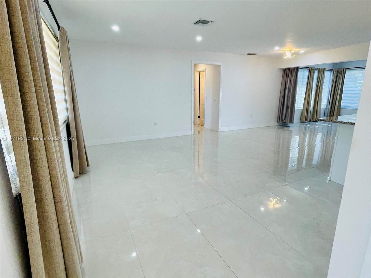 https://bt-photos.global.ssl.fastly.net/miami/1280_boomver_1_A11871901-2.jpg