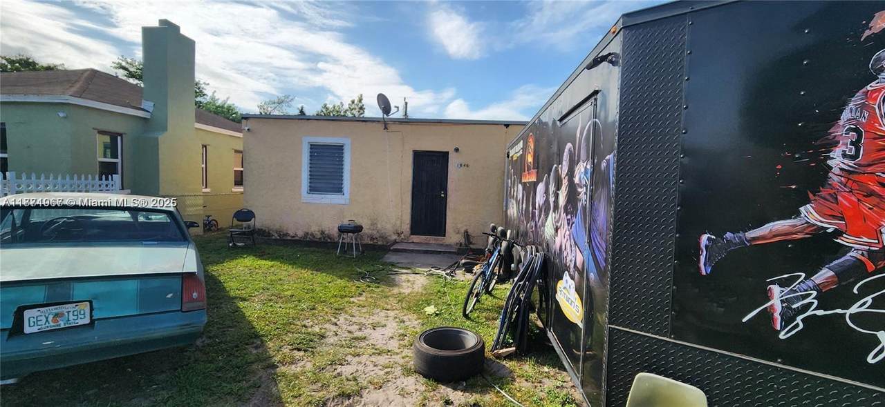 1846 49th St - Photo 1