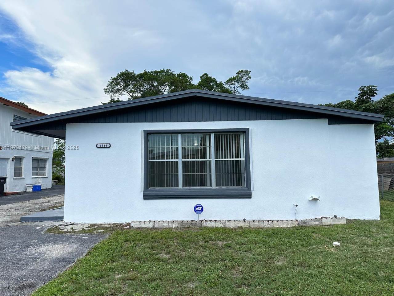 https://bt-photos.global.ssl.fastly.net/miami/1280_boomver_1_A11872172-2.jpg