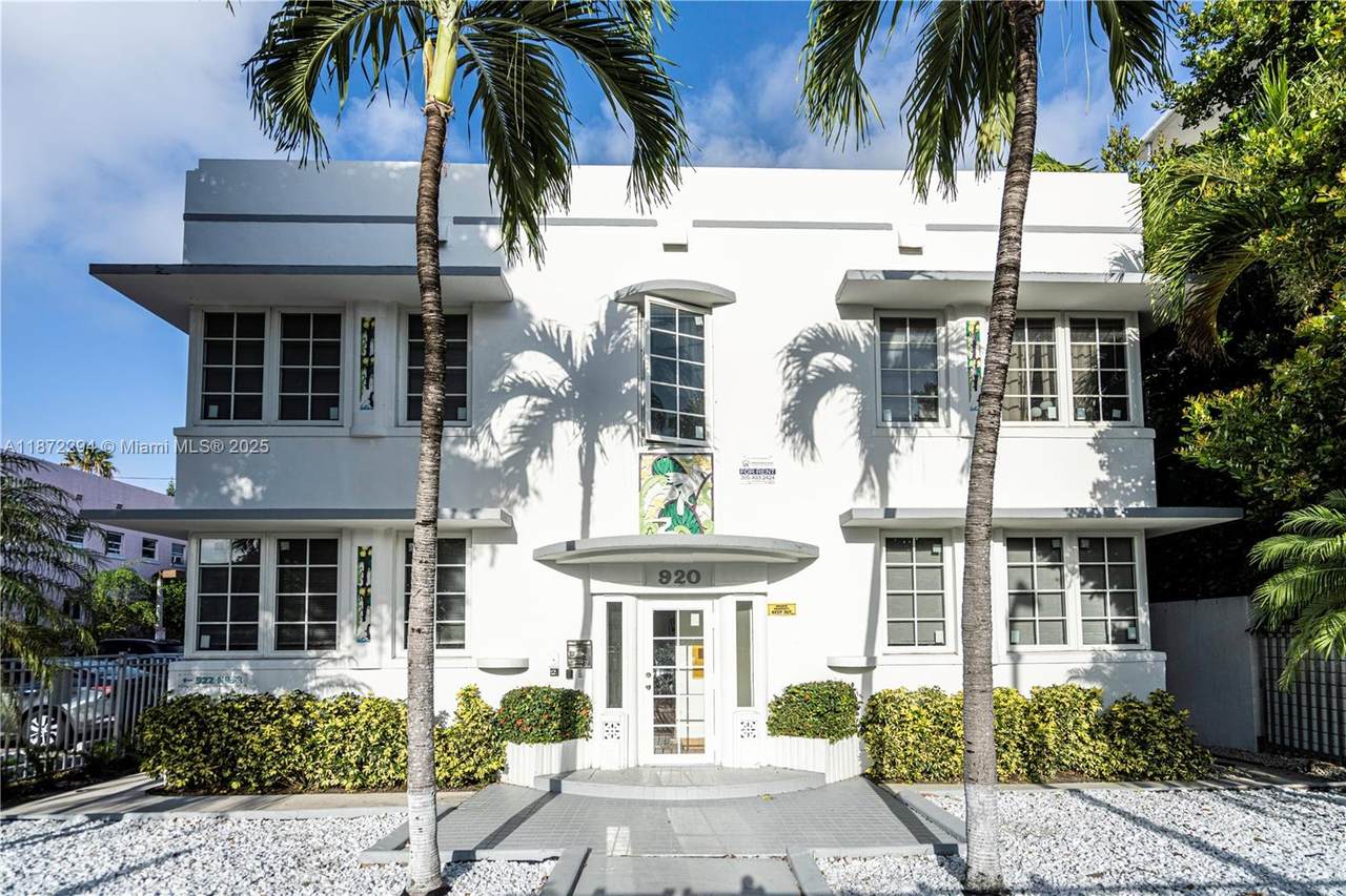 920 Pennsylvania Ave - Photo 1