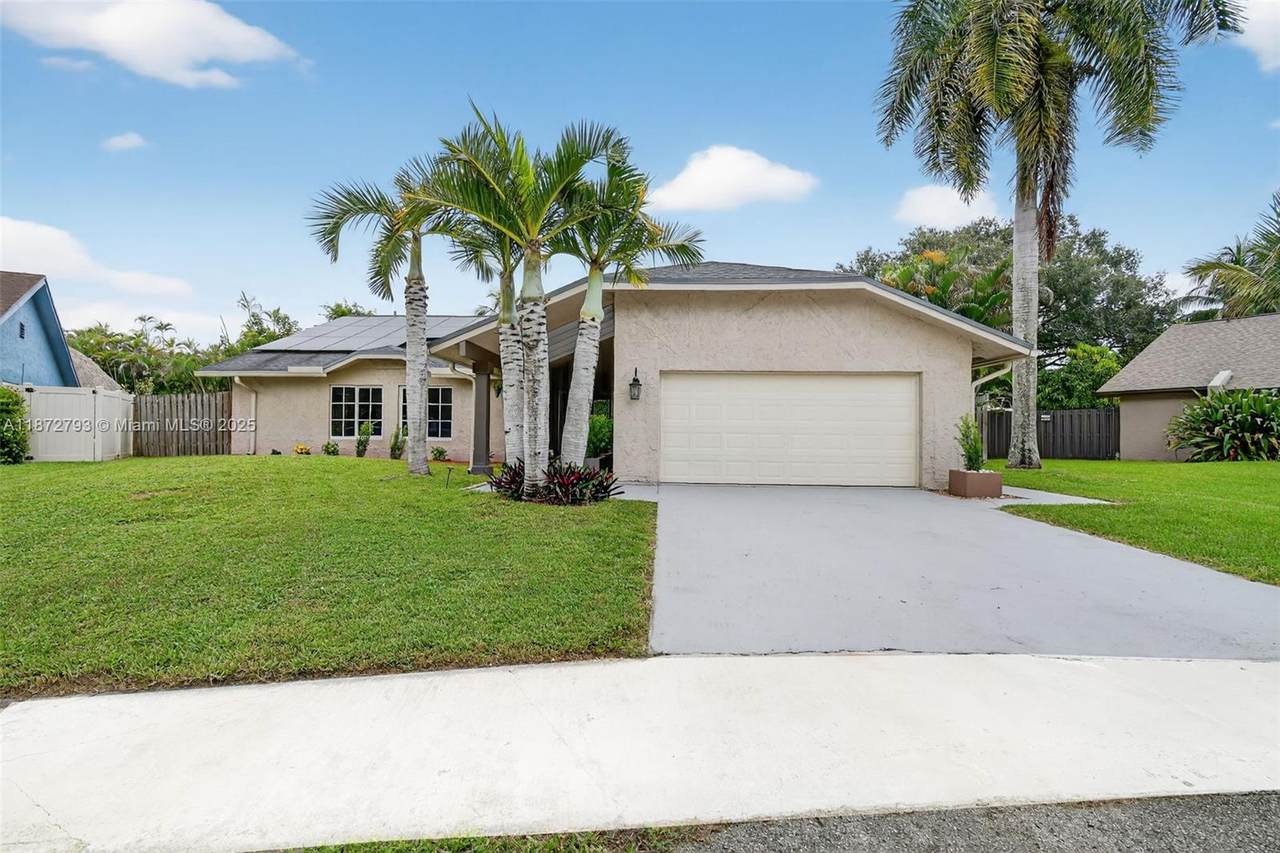 530 78th Ter - Photo 1