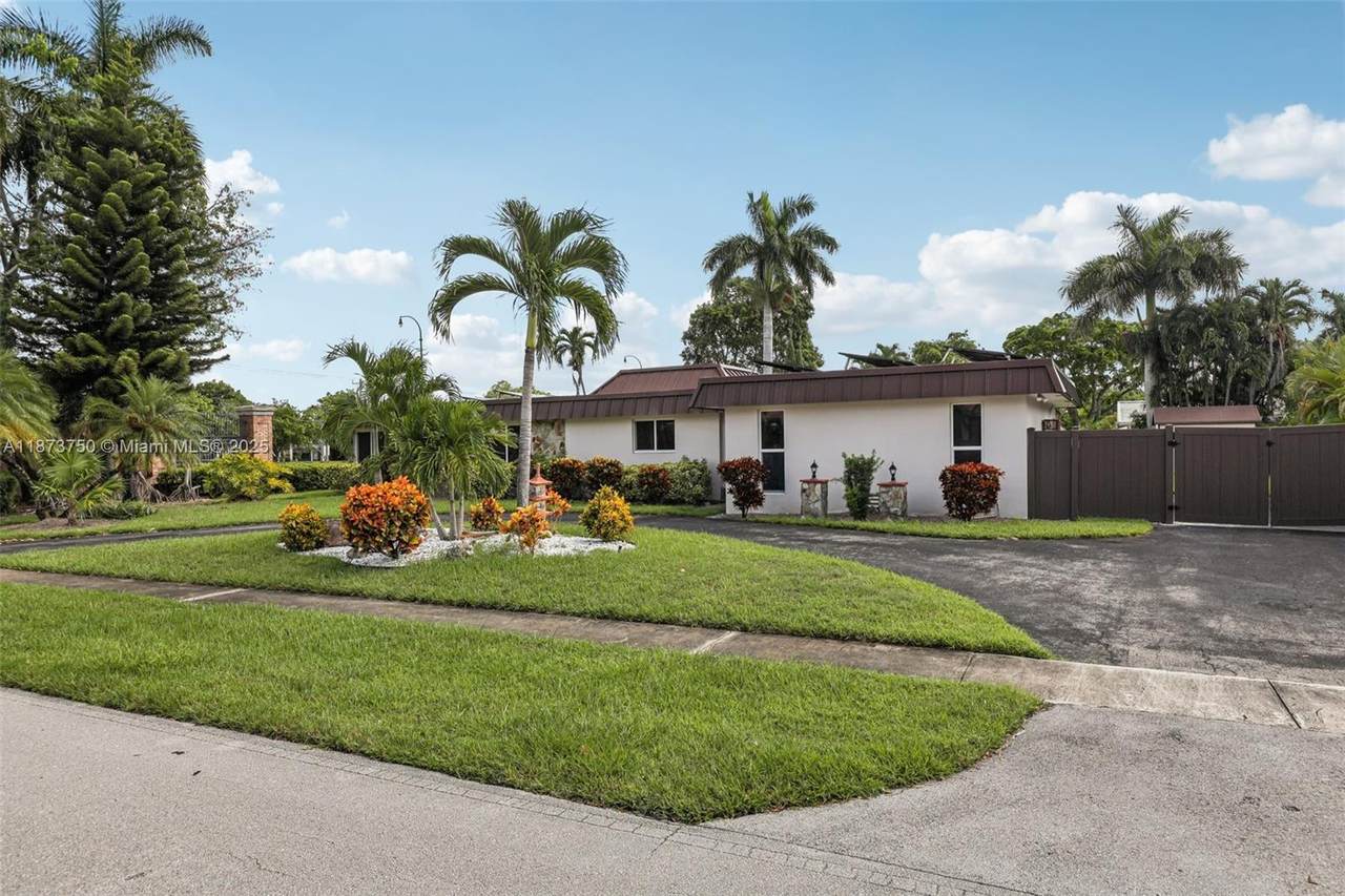 https://bt-photos.global.ssl.fastly.net/miami/1280_boomver_1_A11873750-2.jpg