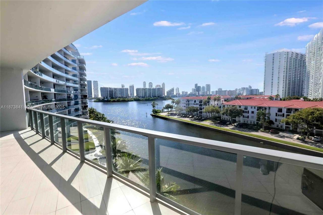 https://bt-photos.global.ssl.fastly.net/miami/1280_boomver_1_A11873841-2.jpg