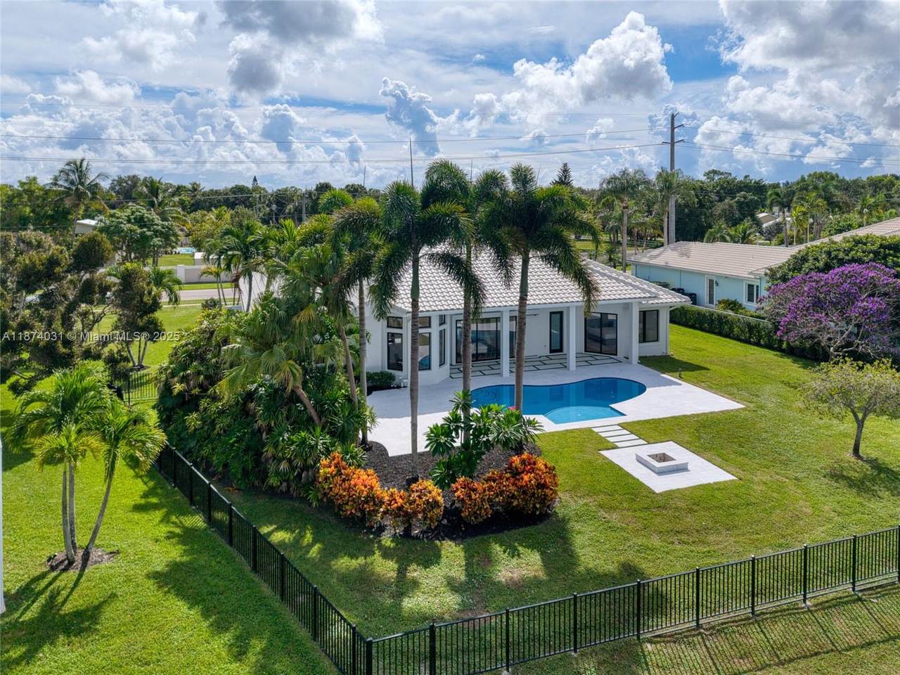 18573 Lakeside Gardens Dr - Photo 1