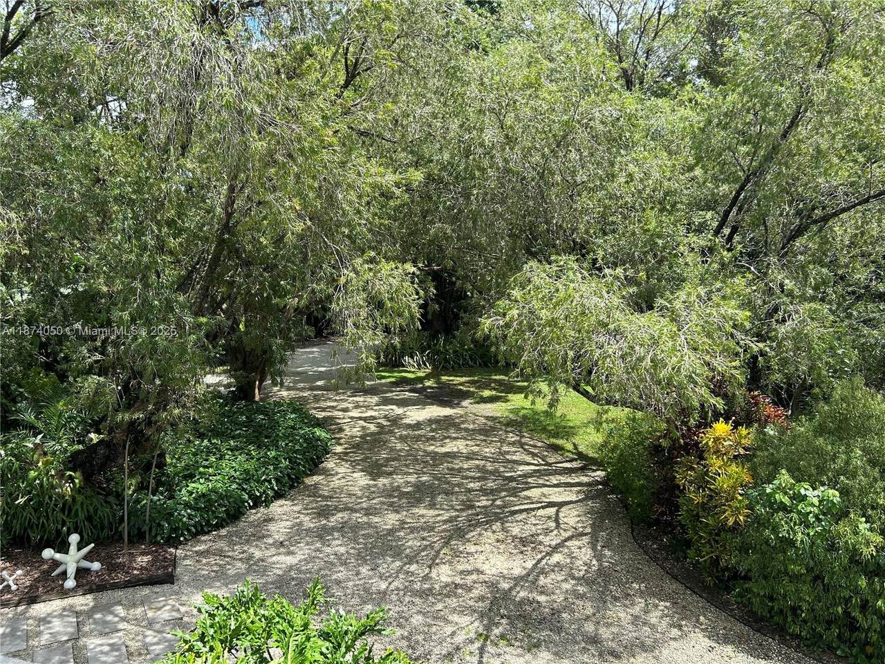 https://bt-photos.global.ssl.fastly.net/miami/1280_boomver_1_A11874050-2.jpg