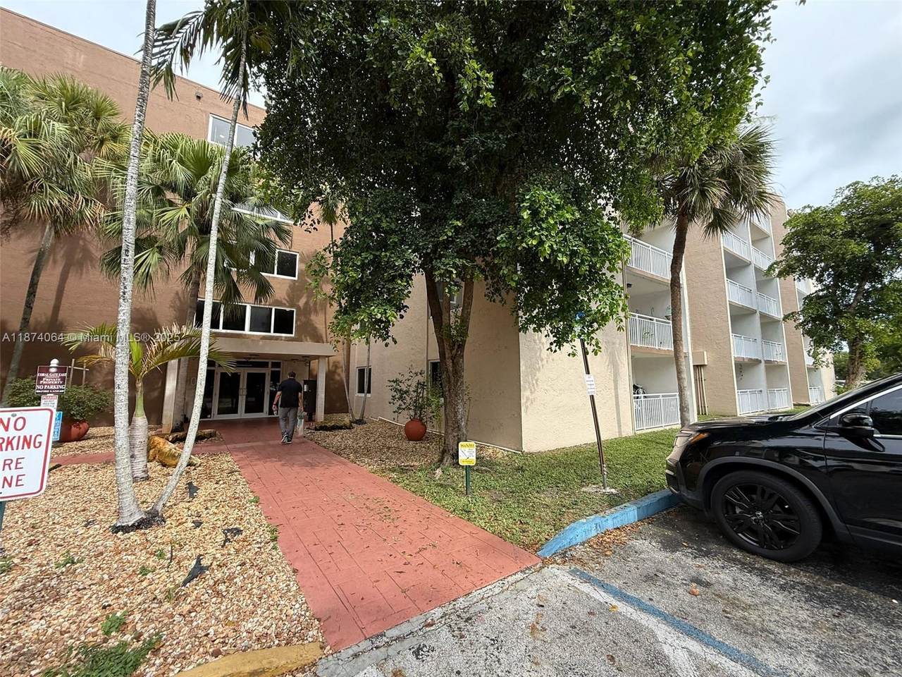 https://bt-photos.global.ssl.fastly.net/miami/1280_boomver_1_A11874064-2.jpg