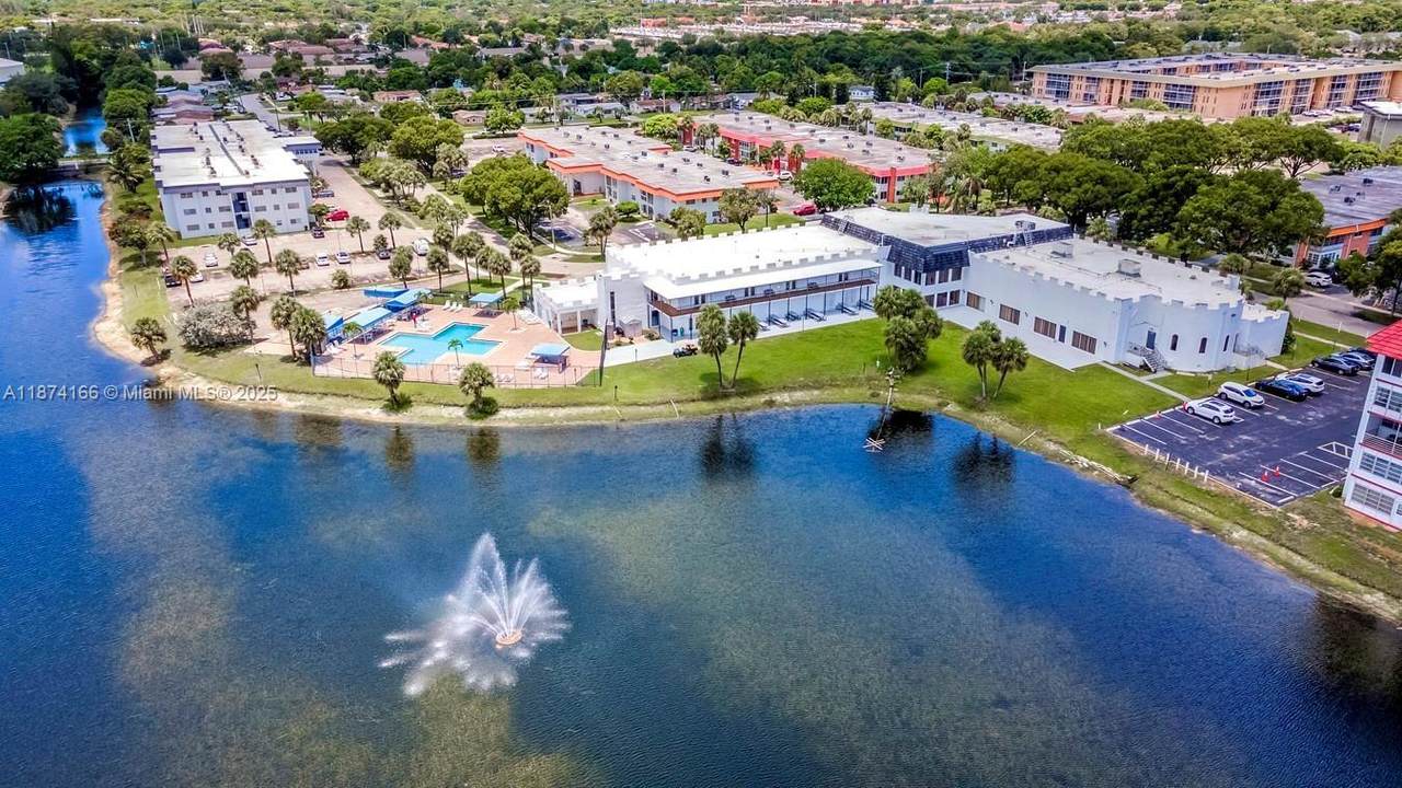 4750 22nd Ct - Photo 1