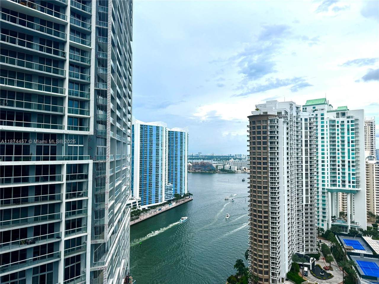 https://bt-photos.global.ssl.fastly.net/miami/1280_boomver_1_A11874457-2.jpg