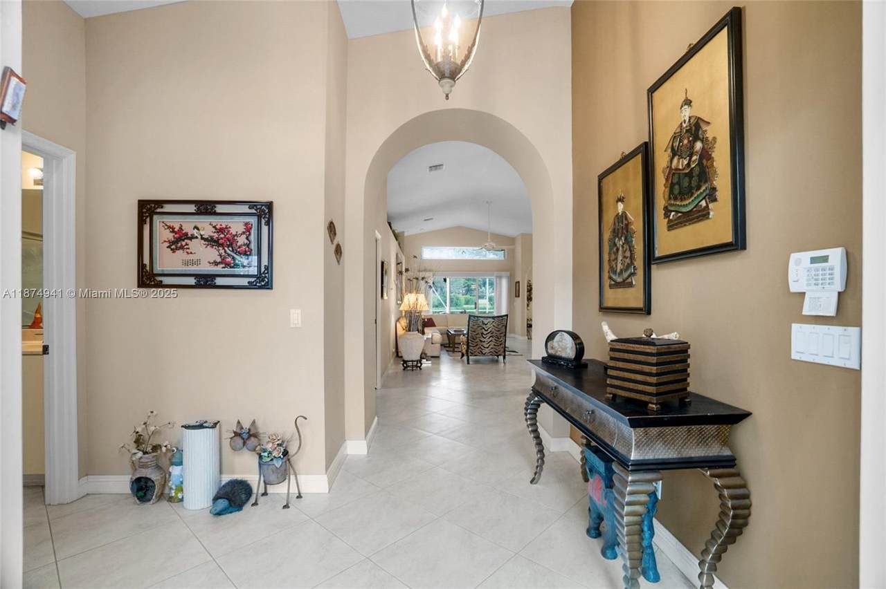 https://bt-photos.global.ssl.fastly.net/miami/1280_boomver_1_A11874941-2.jpg