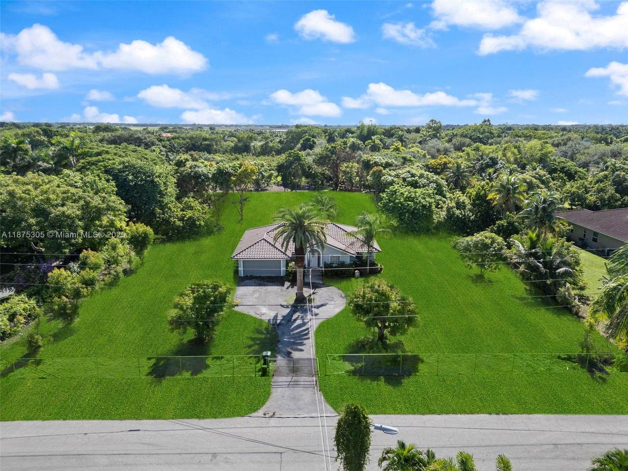 16035 173rd Ave - Photo 1