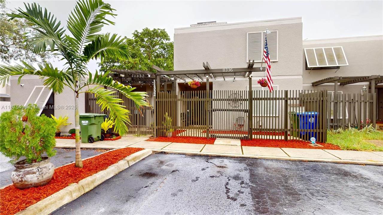 11336 15th St - Photo 1