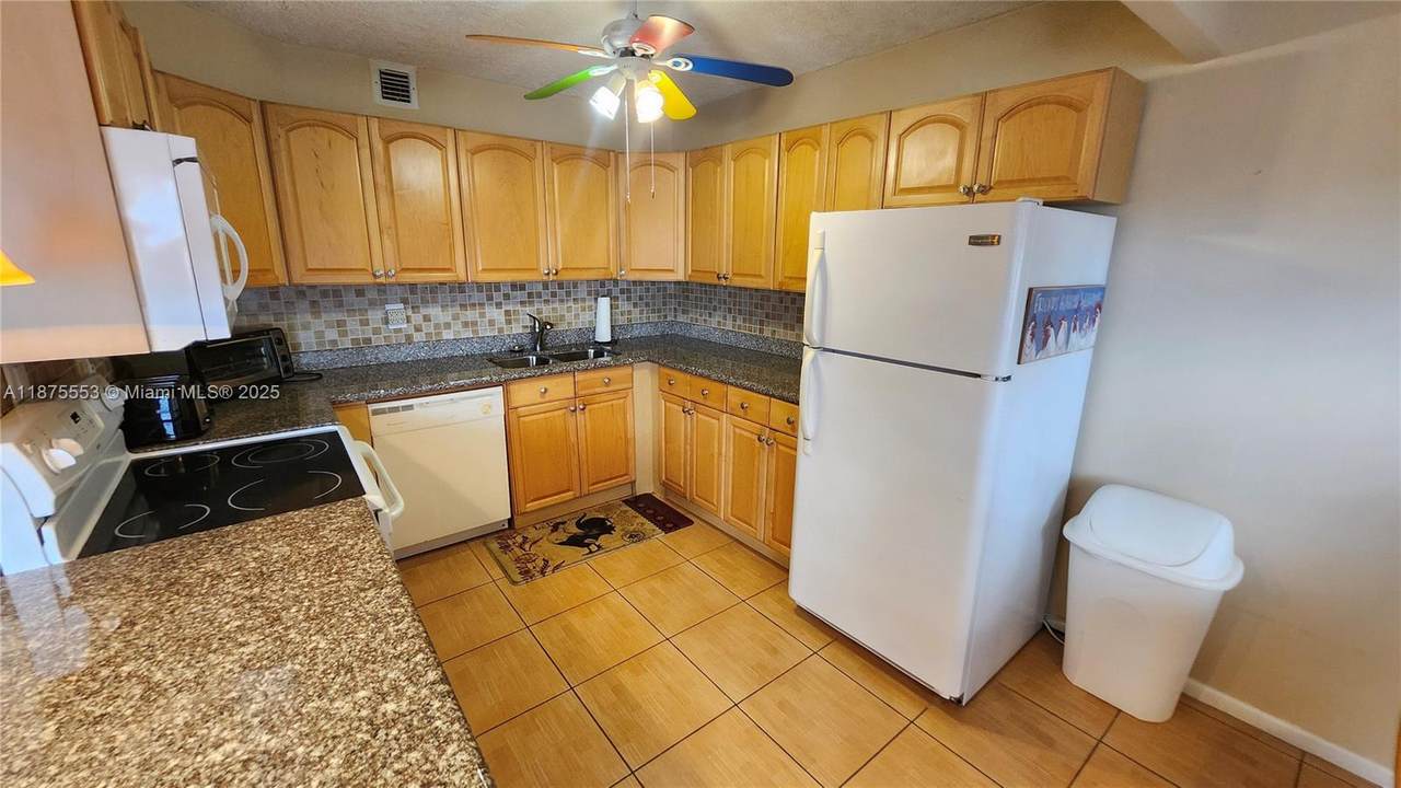 https://bt-photos.global.ssl.fastly.net/miami/1280_boomver_1_A11875553-2.jpg
