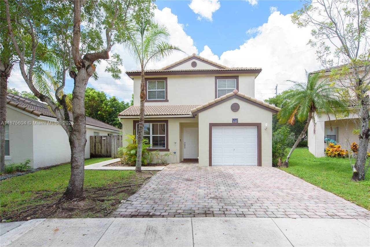 1316 18th Ter - Photo 1