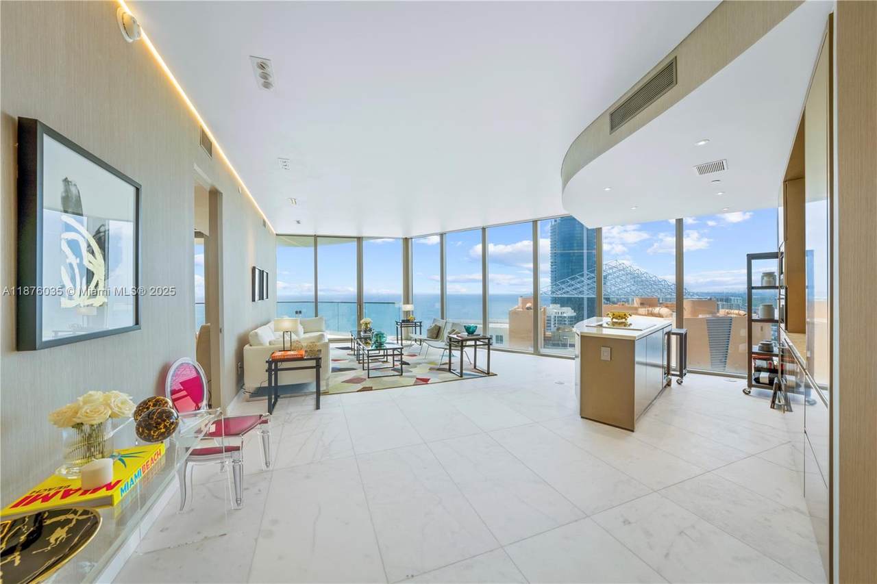 18975 Collins Ave - Photo 1