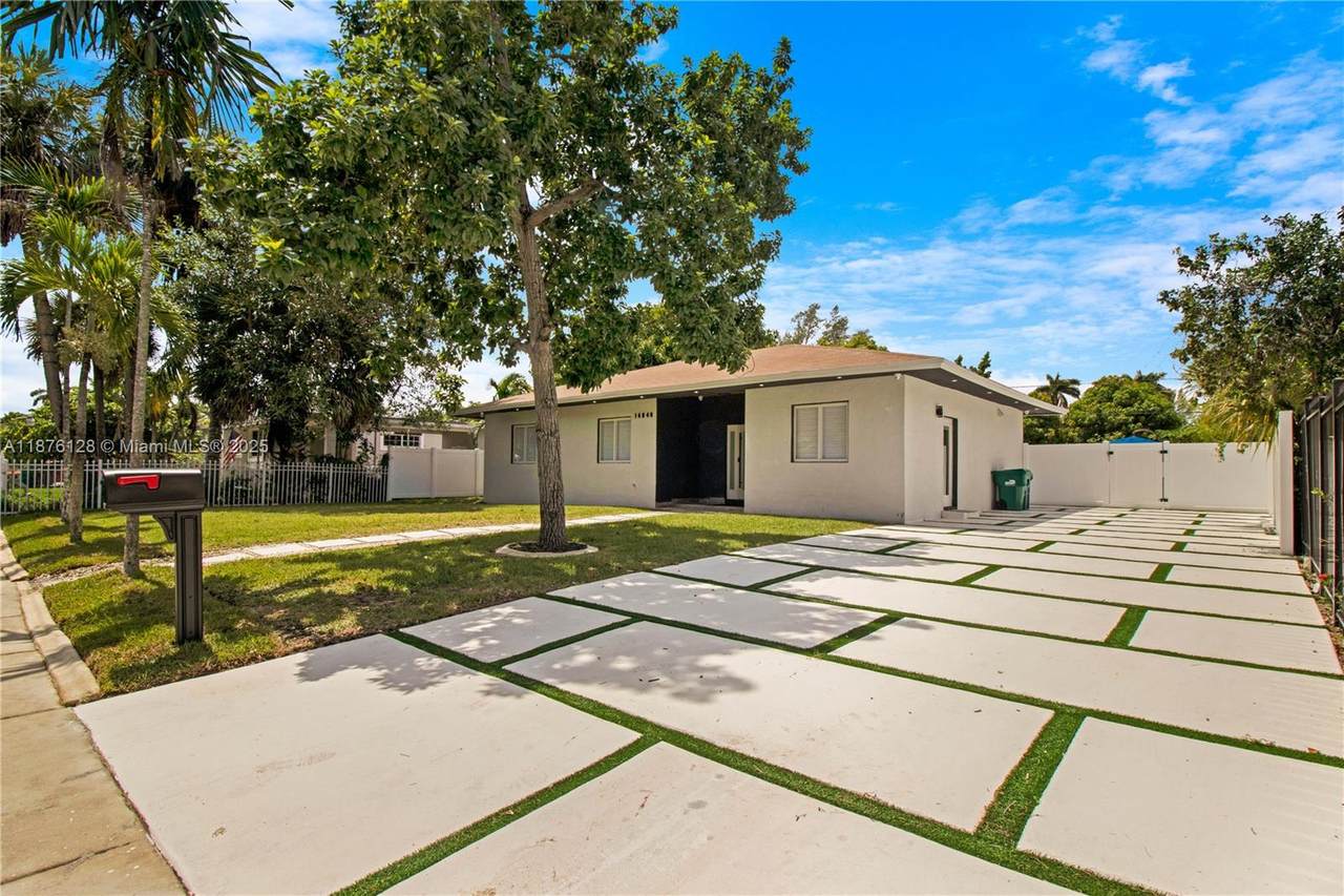 14840 8th Ave - Photo 1