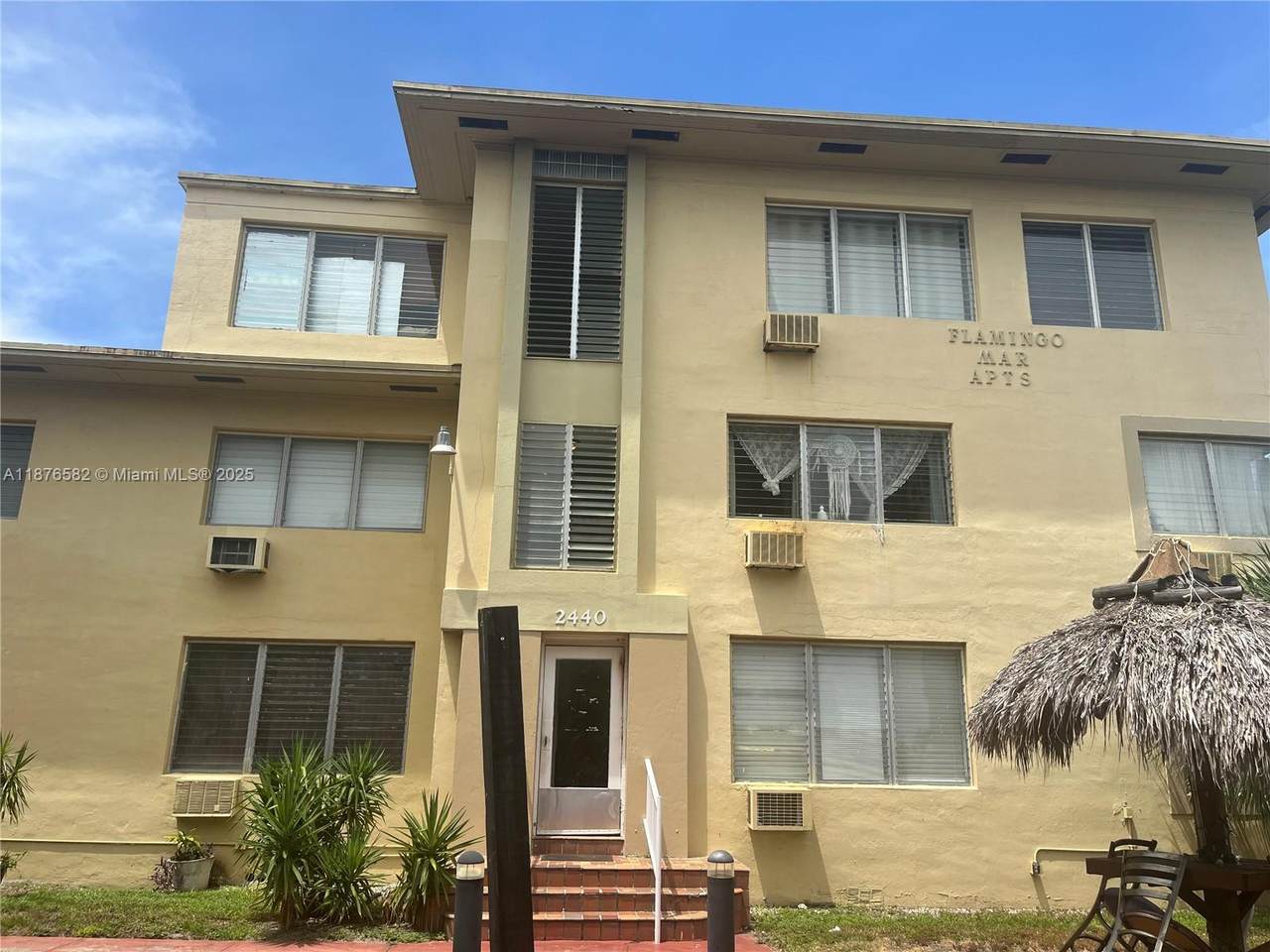 2436 Flamingo Dr - Photo 1