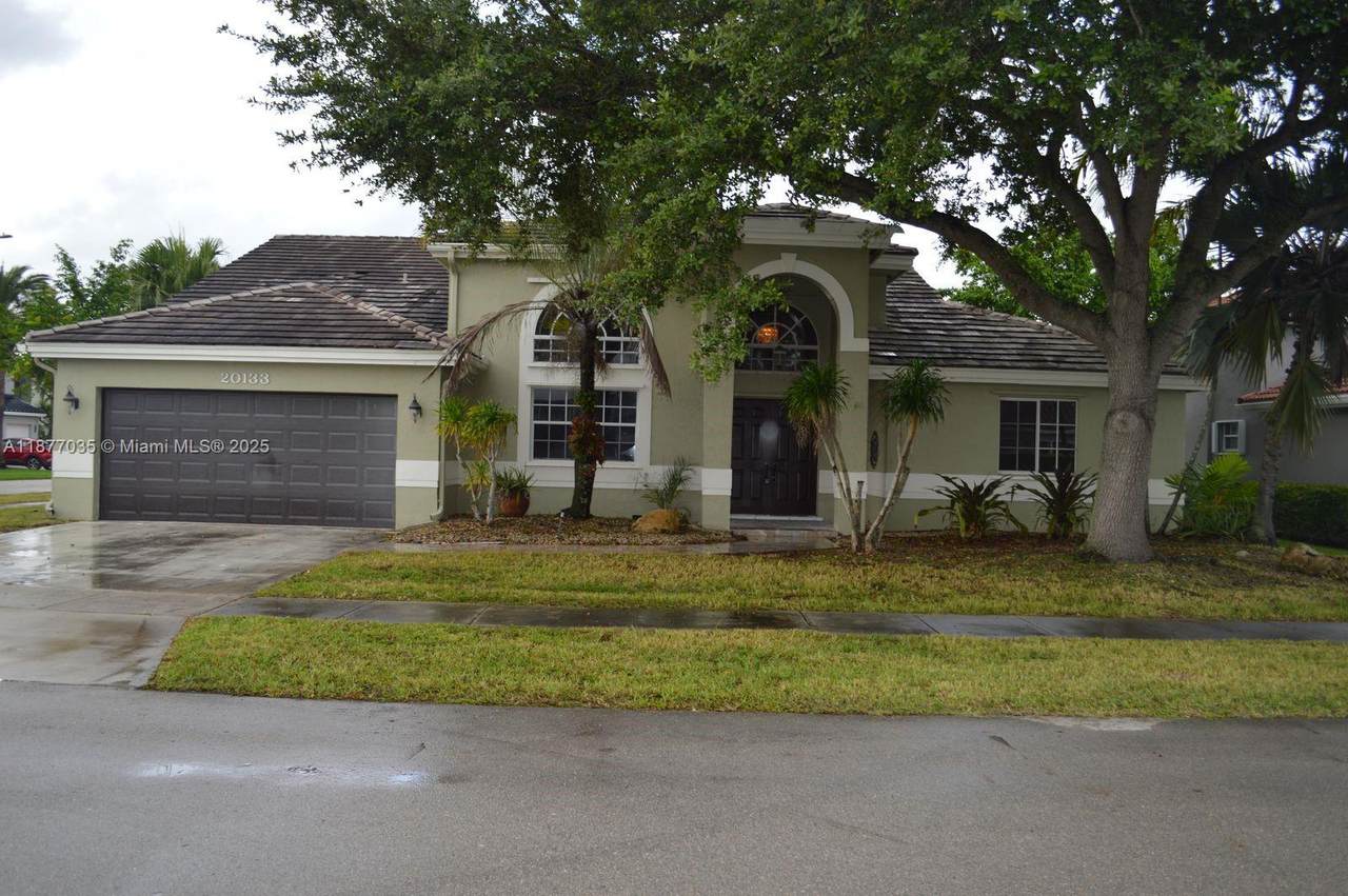 20133 9th Ct - Photo 1