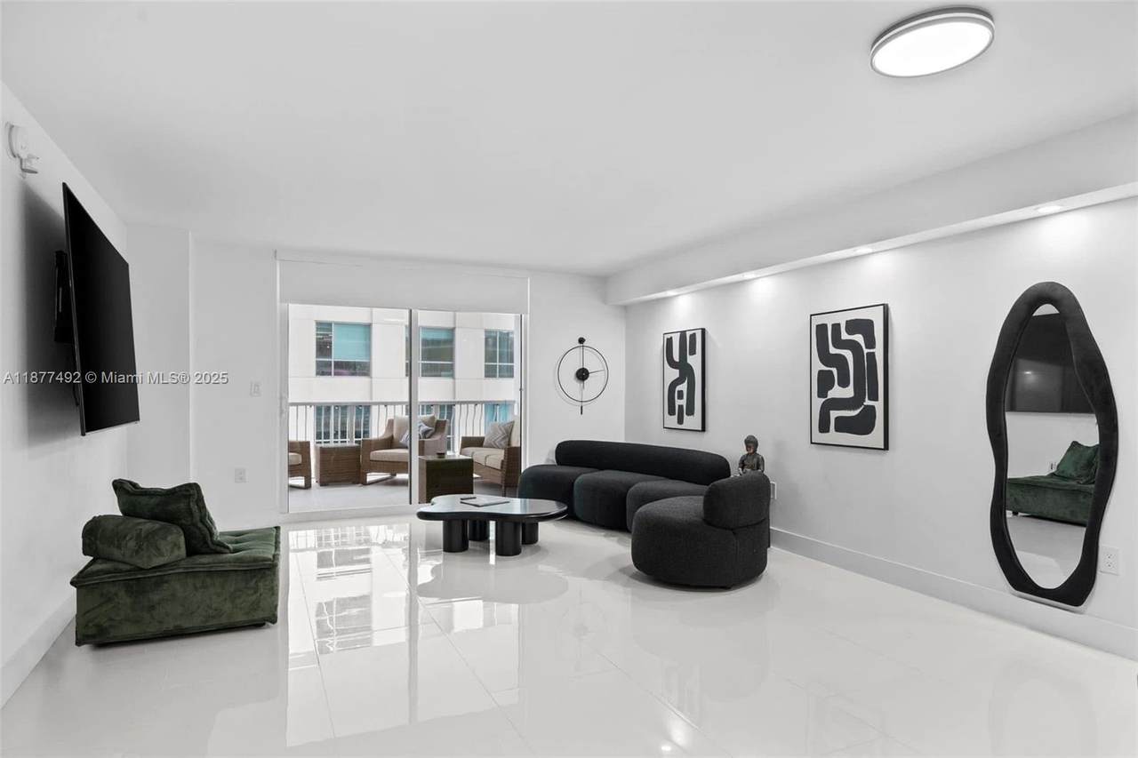 1200 Brickell Bay Dr - Photo 1