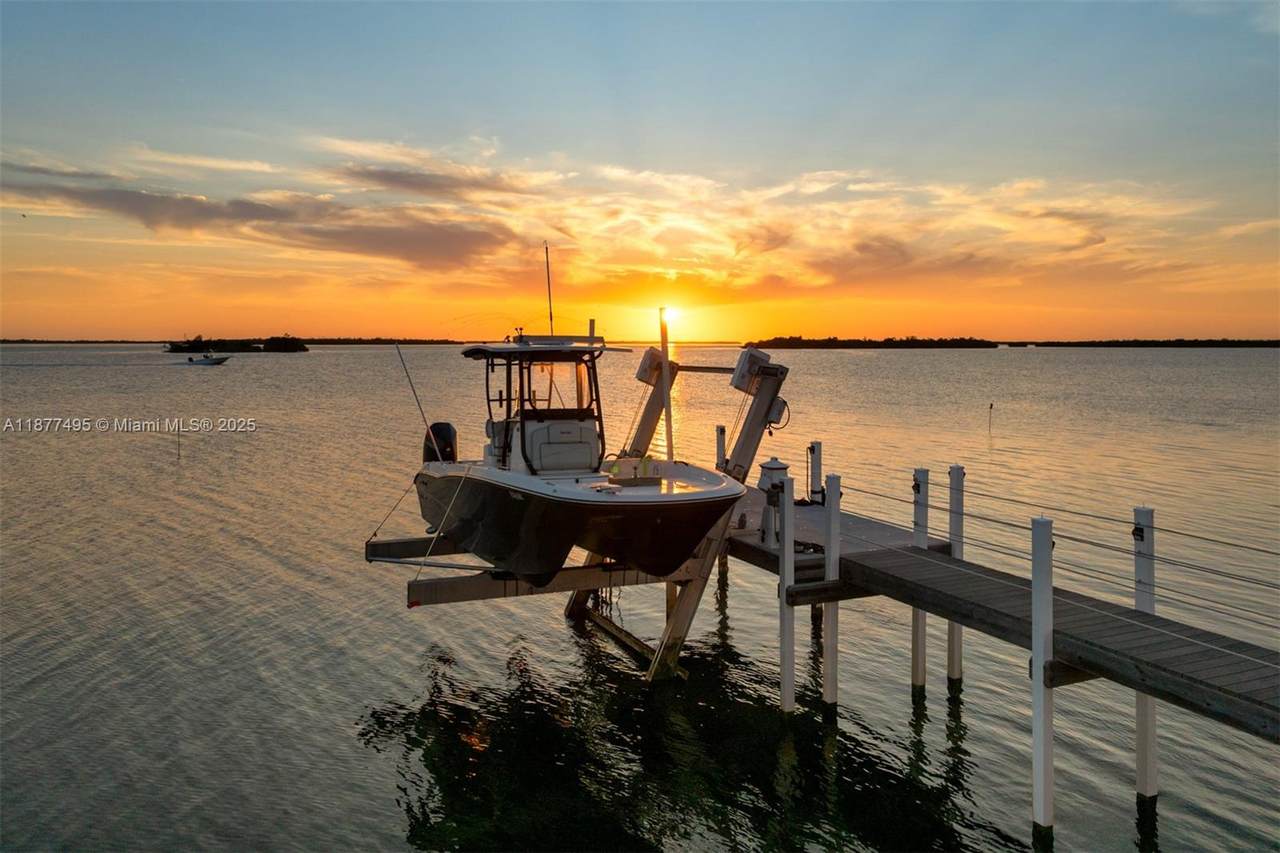 https://bt-photos.global.ssl.fastly.net/miami/1280_boomver_1_A11877495-2.jpg
