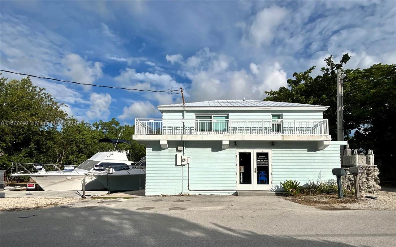 108 Madeira Rd - Photo 1