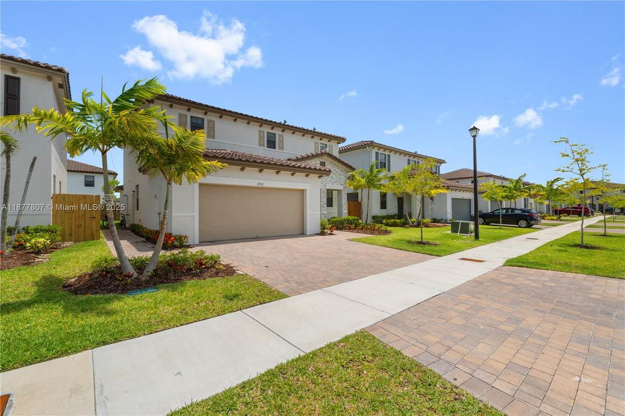 https://bt-photos.global.ssl.fastly.net/miami/1280_boomver_1_A11877807-2.jpg