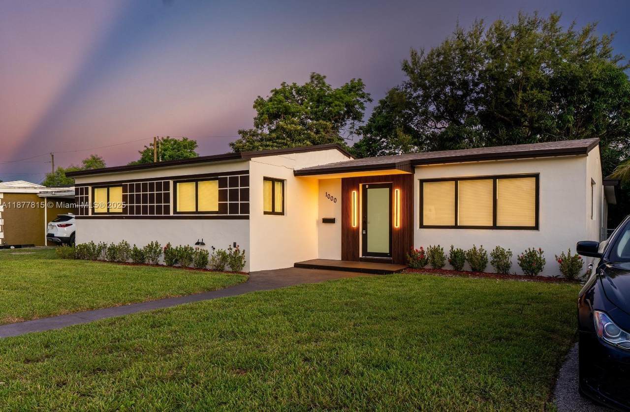 1000 198th St - Photo 1