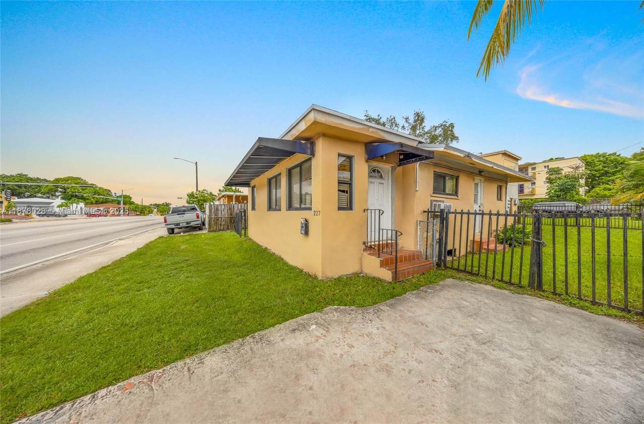 227 17th Ave - Photo 1